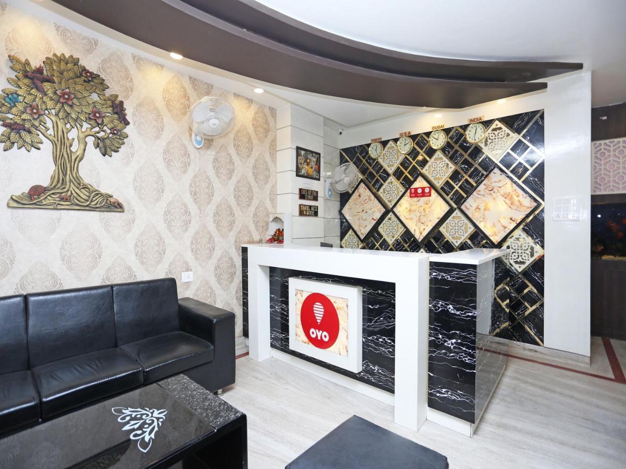 Oyo 10338 Hotel Aadesh Palace Varanasi Dış mekan fotoğraf