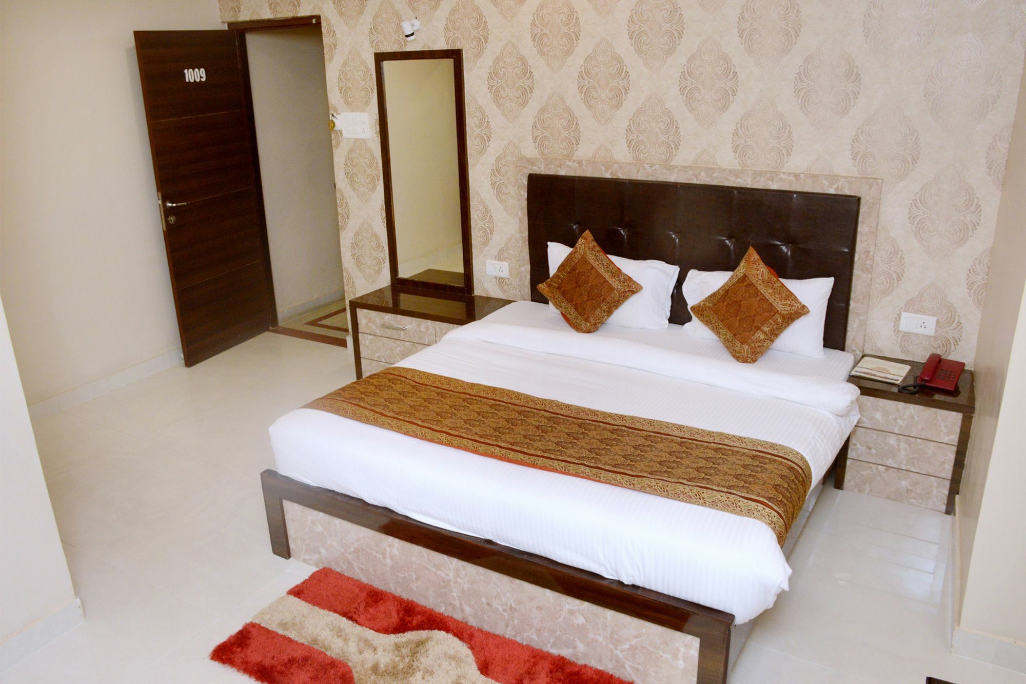 Oyo 10338 Hotel Aadesh Palace Varanasi Dış mekan fotoğraf