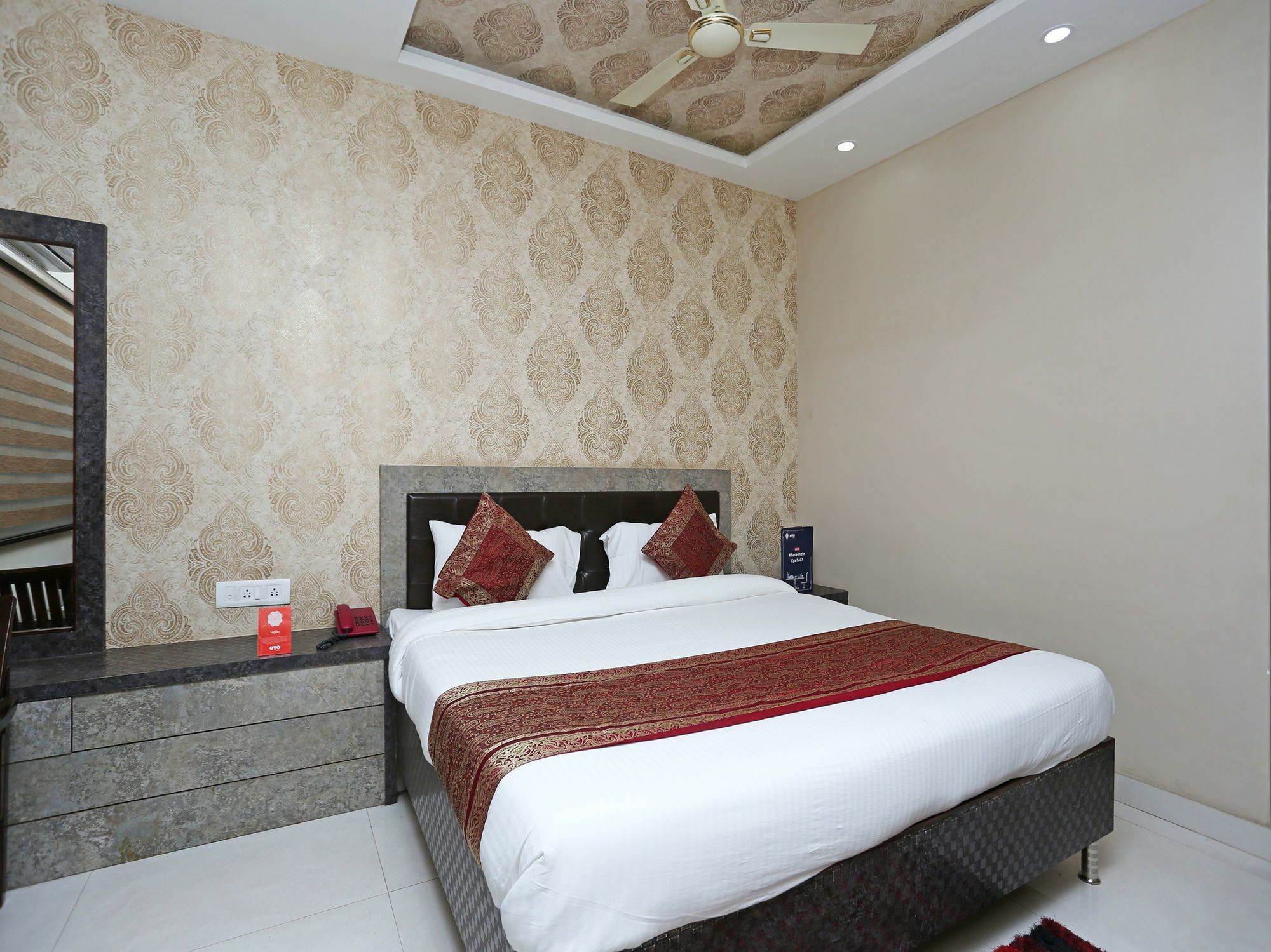 Oyo 10338 Hotel Aadesh Palace Varanasi Dış mekan fotoğraf